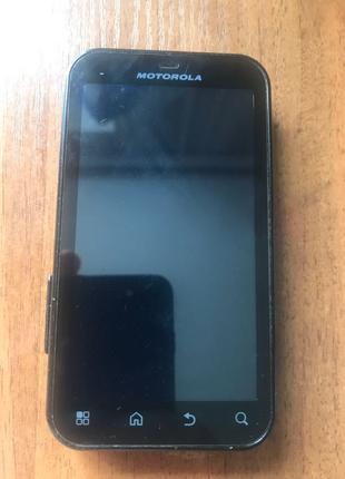Захищений смартфон Motorola Defy MB525
