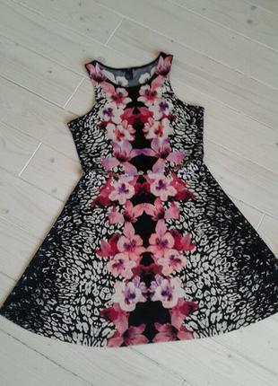 Платье-сарафан с цветочно-леопардовым принтом