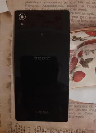 Задняя крышка смартфона Sony Xperia