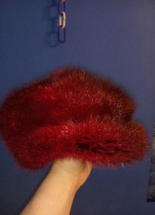 Шапка кепка красная из натурального меха