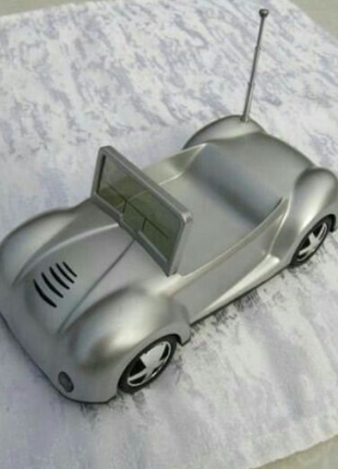 Сувенір автомобіль - підставка під мобільний телефон з годинником