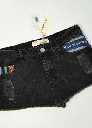 Стильные черные джинсовые шорты