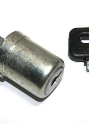 Кнопка замка багажника 1102 (1 ключ пласт.)