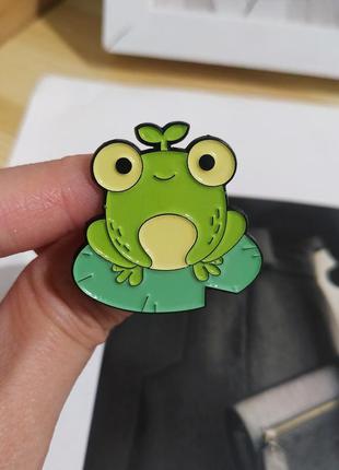 Пін жаба значок жабка зелена брошка брошь лягушка