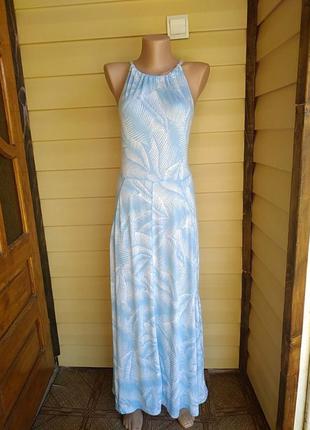Длинное платье,gap, бело -голубого цвета,в идеальном состоянии...