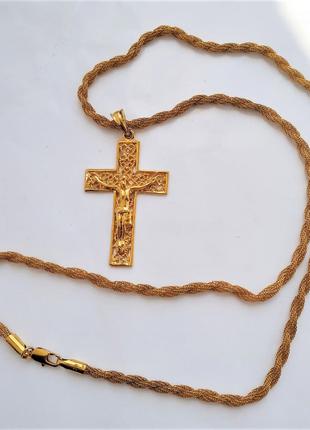 Золотистый крестик на цепочке с клеймом JH