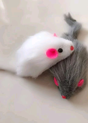 Іграшки мишки для котів