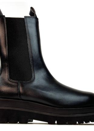 Женские зимние ботинки Bottega Veneta Lug Boots еврозима, черн...