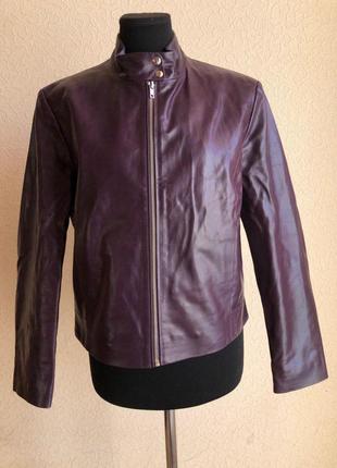 Фіолетова шкіряна куртка від ap by bruphils в ідеальному стані
