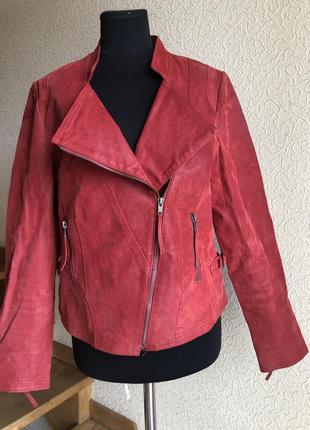 Кожаная куртка косуха от бренда zigga, красная, в идеальном со...