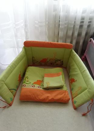 Комплект в детскую кроватку