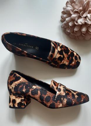 Шикарные туфли, лоферы на широком каблуке в леопардовый принт ...