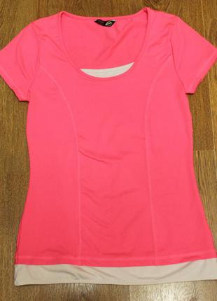 Ярко розового цвета спортивная футболка f&f active 38р.