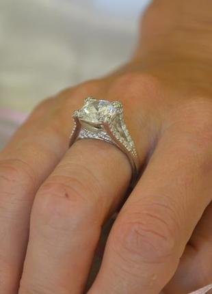 Эксклюзивное женское кольцо из серебра