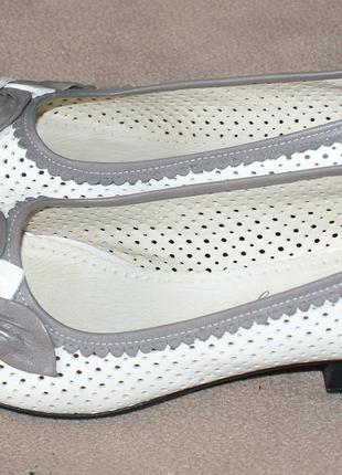 Жіночі шкіряні туфлі Lady Mary, Італія, 41 р