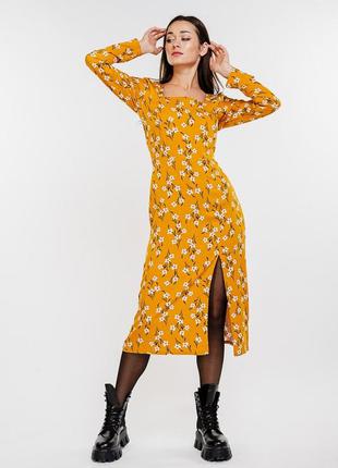 Платье миди с высоким разрезом горчичное в цветочек