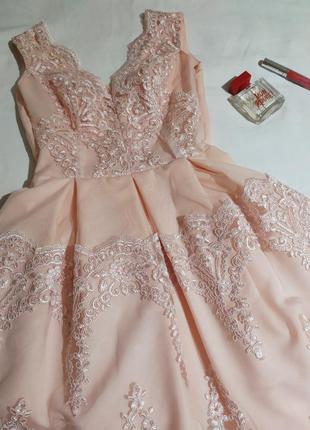 Выпускное розовое платье