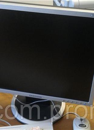 Монитор 19" Samsung 940N бу