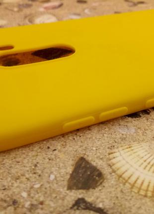 Силиконовый матовый чехол Candy для Xiaomi Pocophone F1 (Жёлтый)