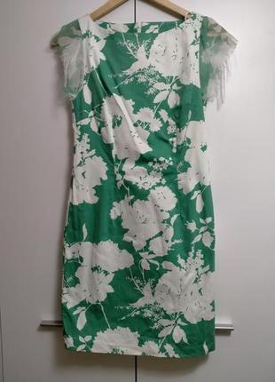Платье бело зелёное по фигуре летнее легкое в цветочек