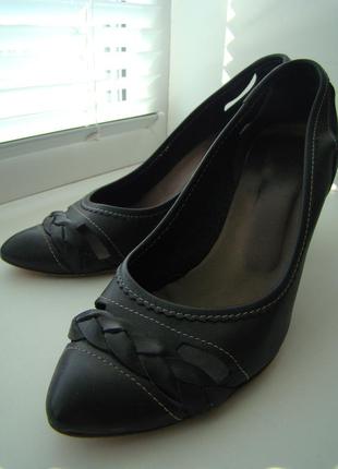 Винтажные итальянские туфли-лодочки чёрные кожаные. винтаж