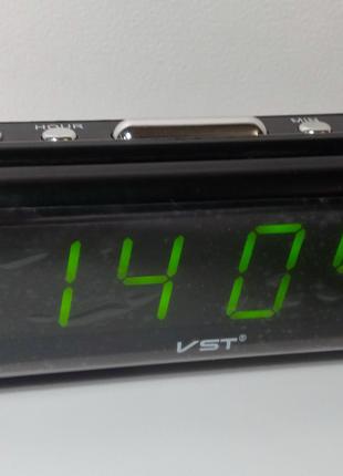 Часы сетевые VST 738-2 зеленые