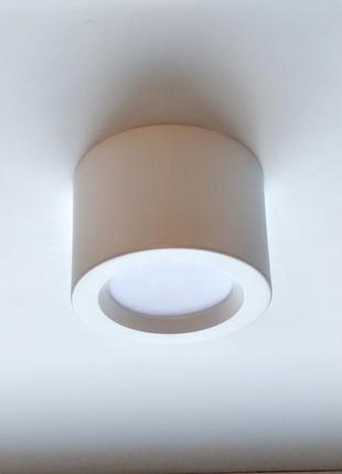 Светодиодный светильник точечный накладной цилиндр