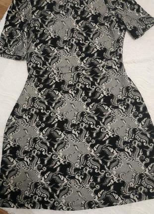 Сукня з об'ємним чорно білим малюнком туреччина