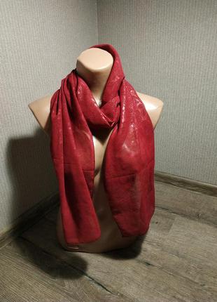 Бордовий шарф, шаль, з квітковим орнаментом