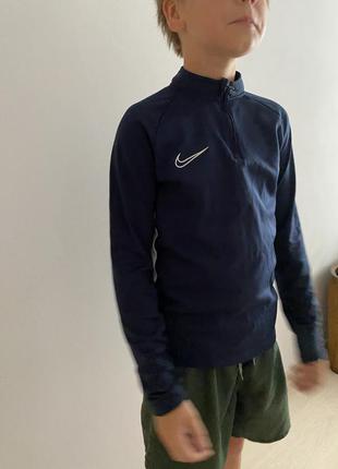 Спортивная кофта на мальчика 150-160 см 12-14 лет