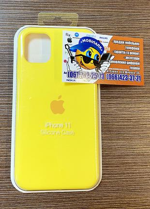 Оригинальный чехол Silicone Case на iPhone 11 желтого цвета