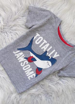 Стильная футболка primark акула