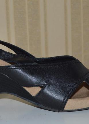Босоножки кожа bata размер 41, босоніжки сандалі шкіра