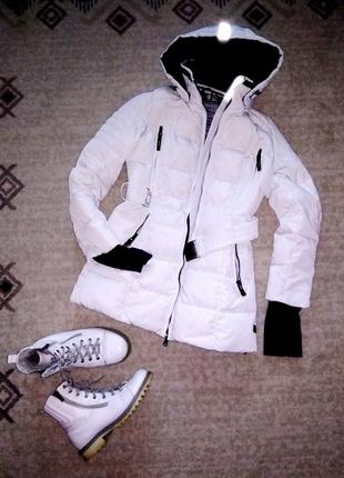 34-36р. белая куртка-пуховик , натуральный пух snowimage