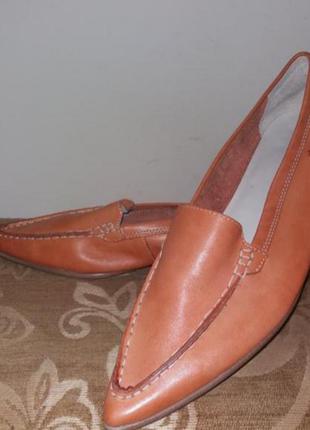 Фірмові шкіряні туфлі tamaris