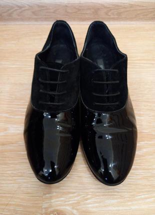 Стильные фирменные кожаные туфли