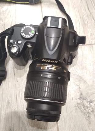 Цифровой зеркальный фотоаппарат Nikon D3000 Kit 18-55