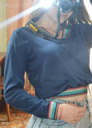 Женский свитер с разноцветной резинкой