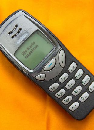 Мобильный телефон Nokia 3210 (№54)
