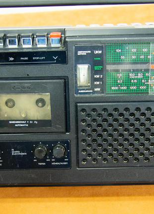 Радио магнитофон RFT R4100 (1980х)