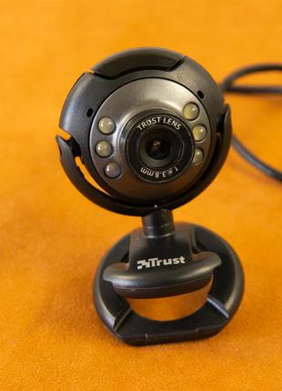Веб-камера Trust SpotLight Pro TR16429