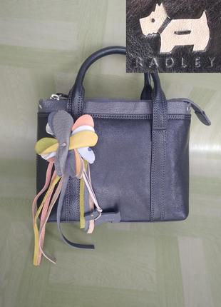 Нова маленька чорна шкіряна сумка radley із кольоровою квіткою...