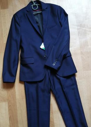 Новий класичний костюм, шкільна форма, піджак+штани, зріст 158