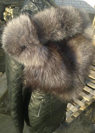 Куртка из натуральной кожи и натуральной чернобурки с капюшоно...