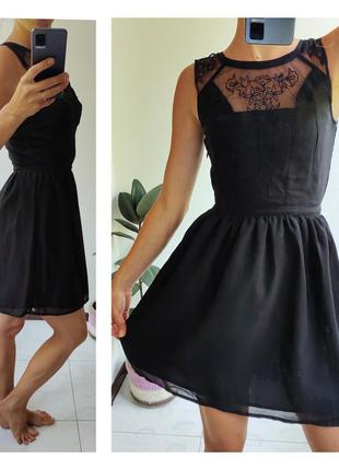 Маленькое черное платье с вышивкой крудевом