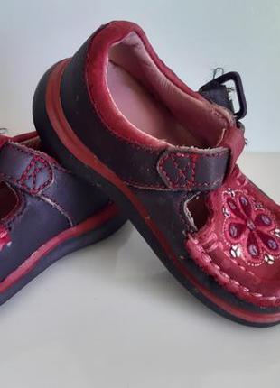 Кожаные туфельки clarks первые шаги размер 18,5, стелька 12см