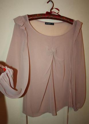 Елегантна шифонова блуза пудрово-бежевого кольору atmosphere 36