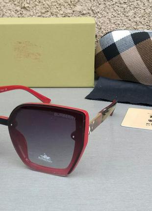 Женские солнцезащитные очки burberry черные с красным градиент