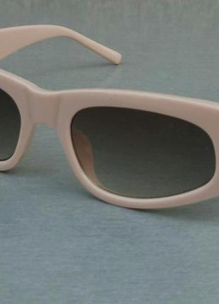 Модные женские солнцезащитные очки кремовые с градиентом