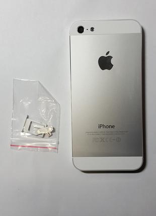 Крышка задняя Apple iPhone 5 белая